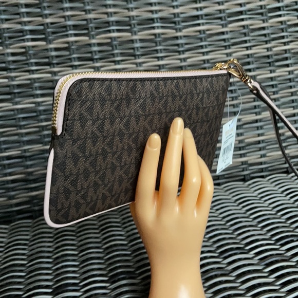 Michael Kors Jet Set Travel Large Top Zip Signature Wristlet Clutch - Picture 11 of 16